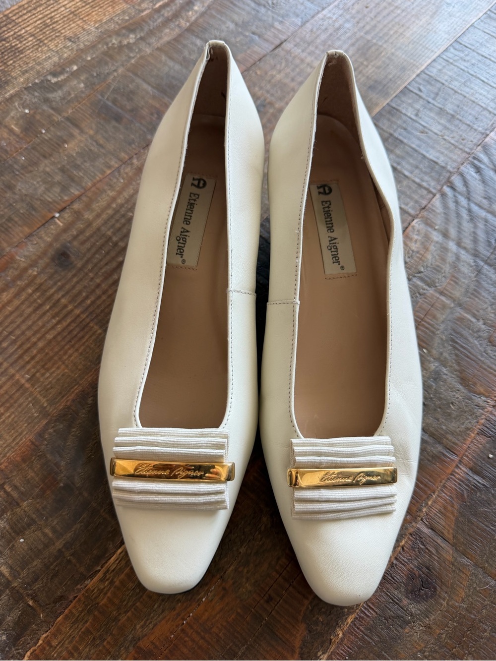 Vintage Etienne Aigner Cream Leather Bow Low Block Heel Pumps 8M Brazil